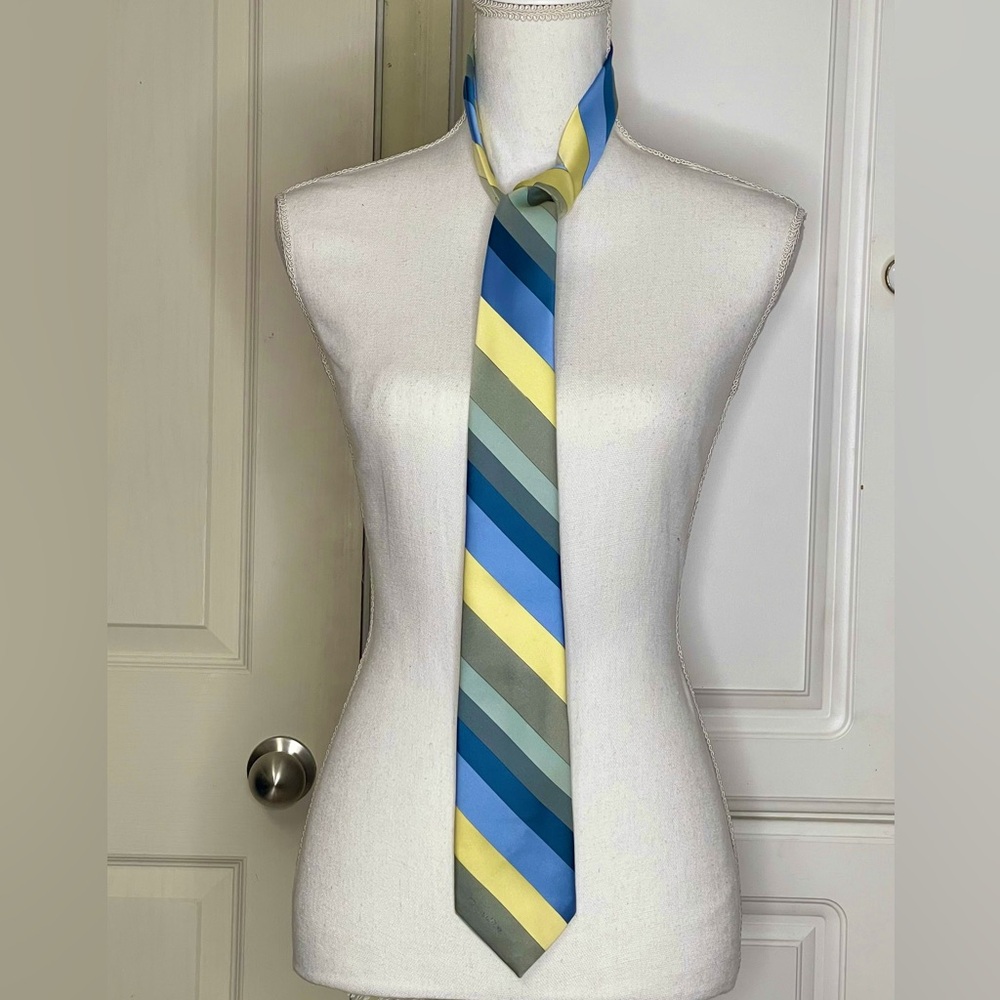 Oscar De La Renta Tie